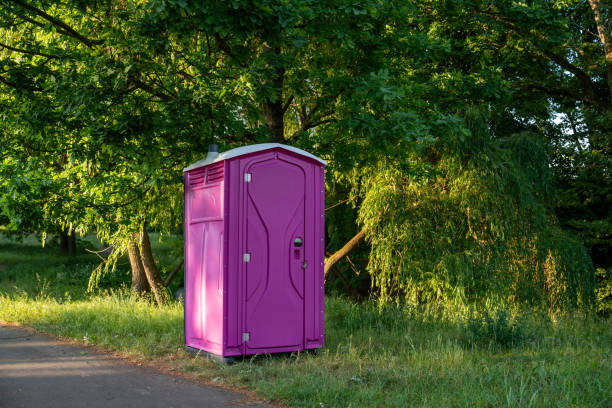 Best Restroom Trailer for Weddings in Louisburg, KS